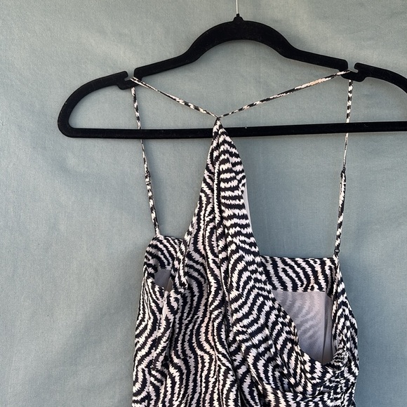 NWT Cinq A Sept Ruffled 100% Silk Midi Dress Sz 4 New Black White Asymmetric Hem - Picture 4 of 13